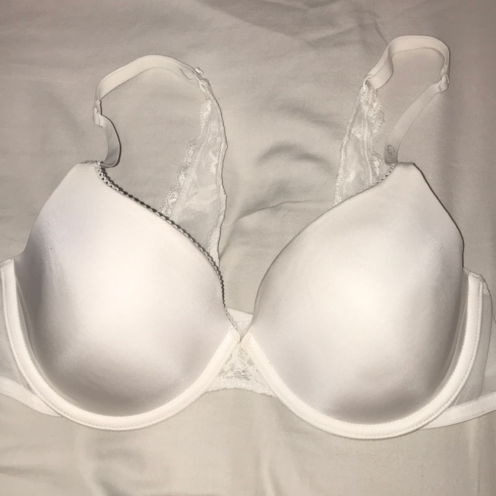 White lace bra